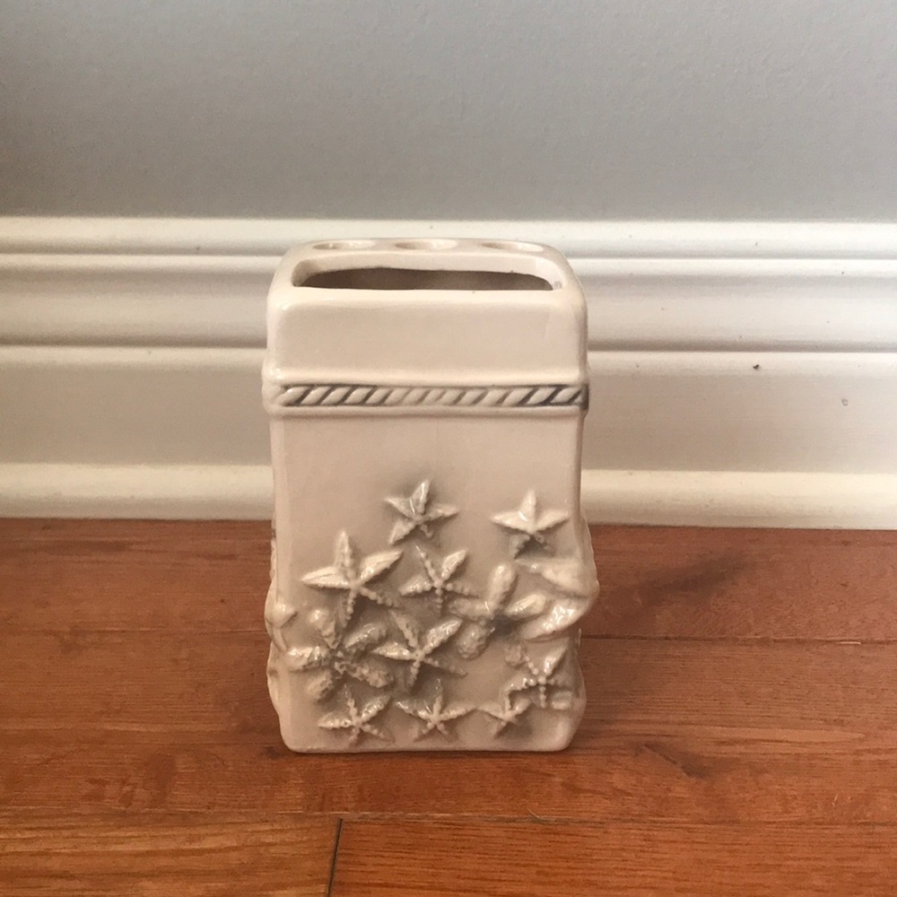 Beach toothbrush holder!